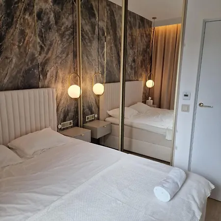 Nad Jeziorem Vidok 329 *